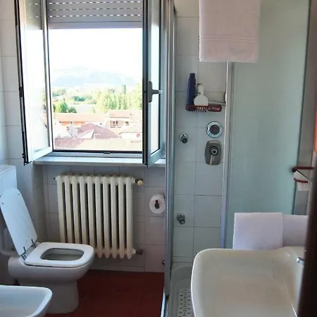 Alba Alla Finestra. Una Casa In Centro